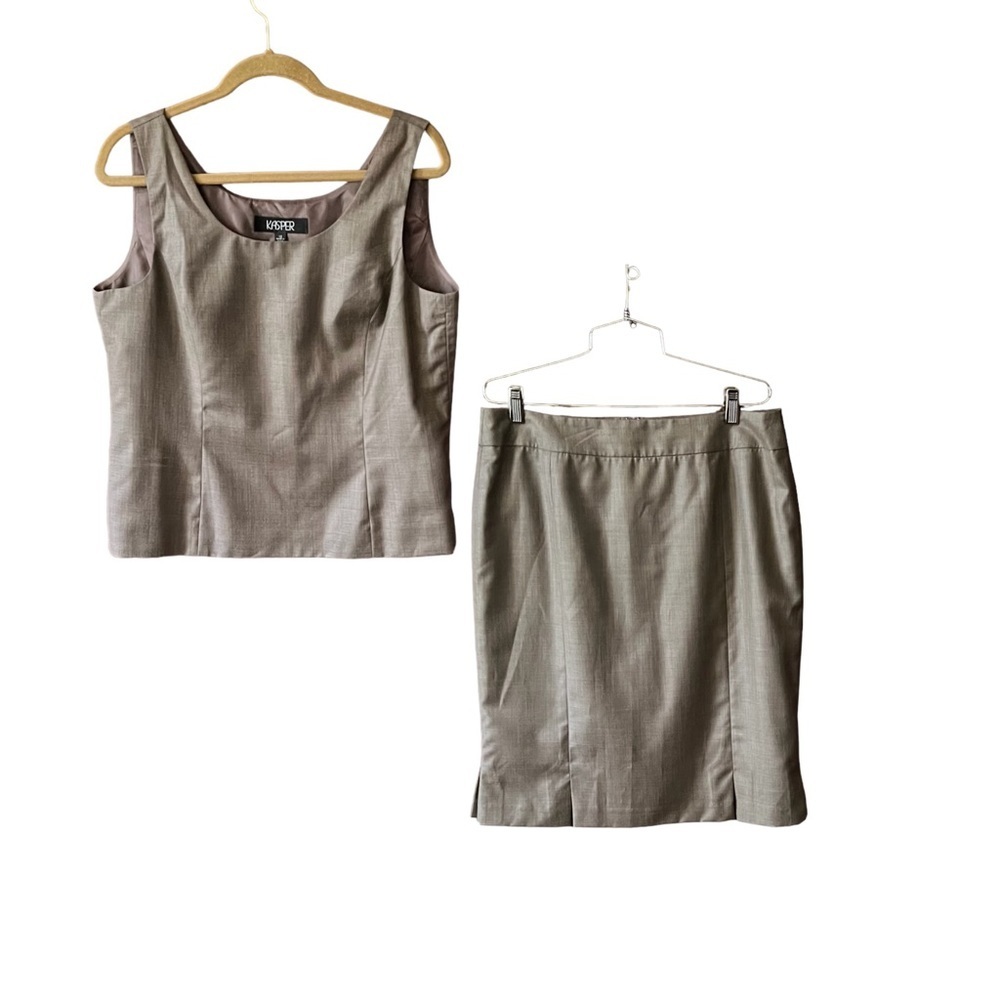 Kasper Two piece classy and career look Skirt Set